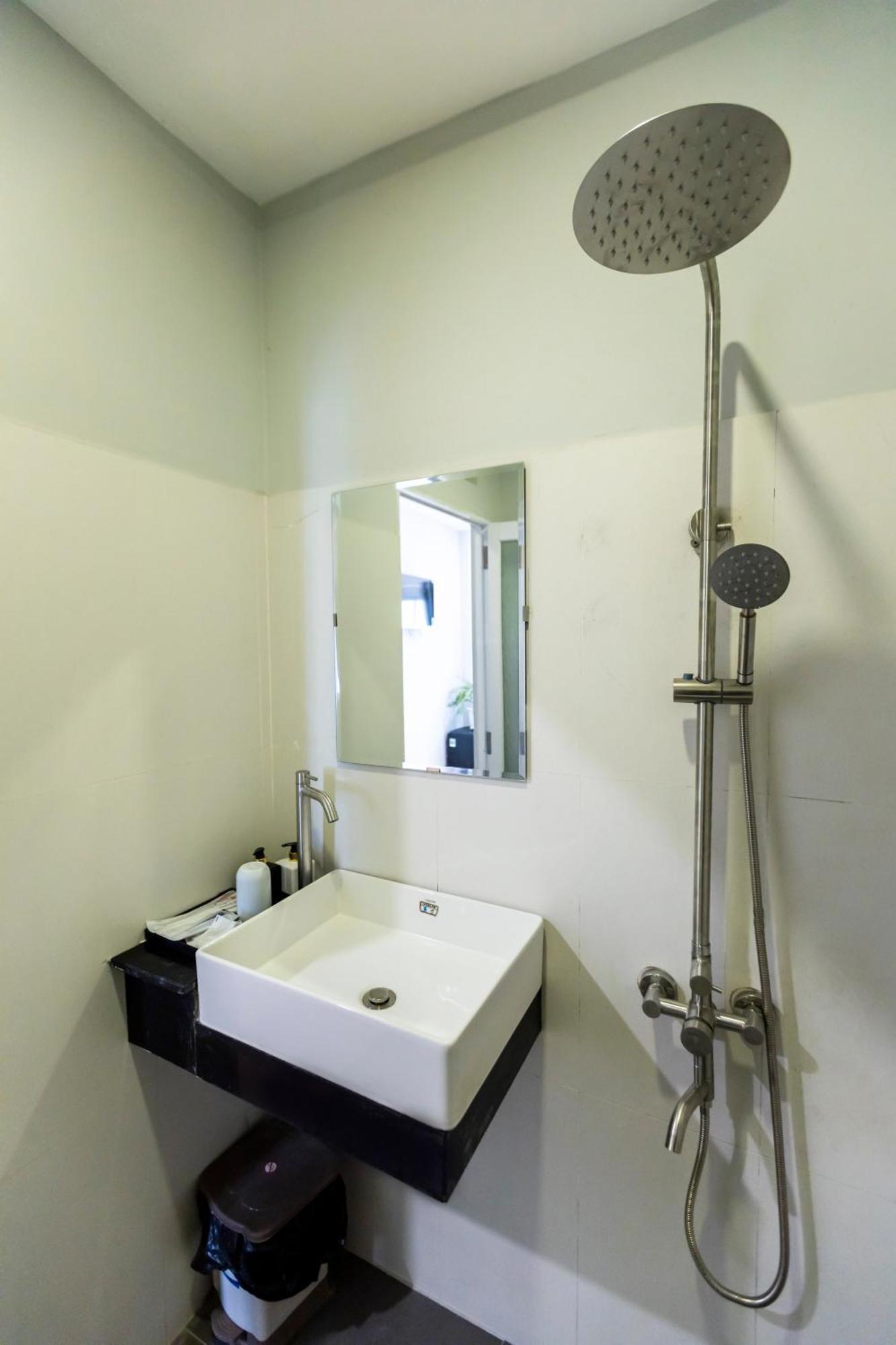 Cosmos Hotel Nha Trang By Ht Exterior photo